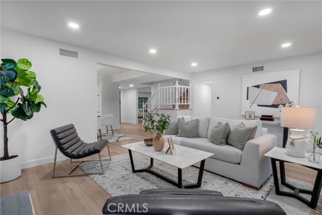 Detail Gallery Image 19 of 48 For 19261 Brae, Santa Ana,  CA 92705 - 4 Beds | 2 Baths