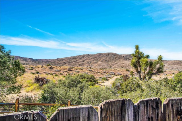 Detail Gallery Image 34 of 64 For 5145 Curtis Rd, Pioneertown,  CA 92268 - 2 Beds | 3 Baths