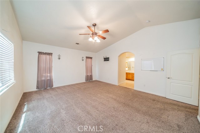 11130 Tenaya Road, Apple Valley CA: https://media.crmls.org/medias/98a6b668-4537-474b-abe5-f06875f3c704.jpg