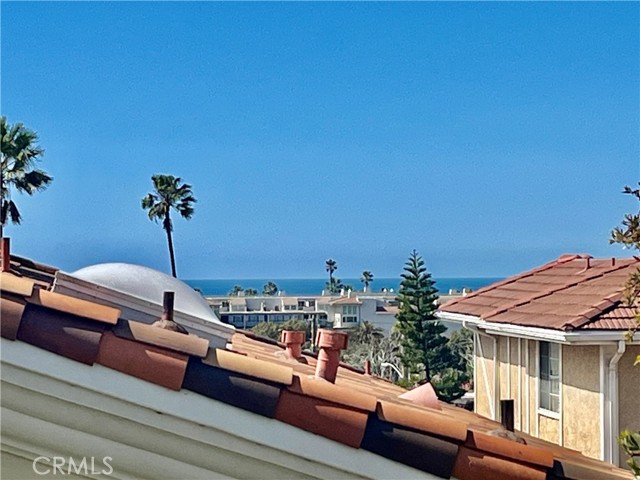 Detail Gallery Image 49 of 65 For 227 S Helberta Ave #B,  Redondo Beach,  CA 90277 - 4 Beds | 3/1 Baths