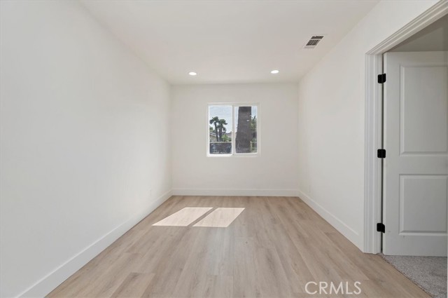 Detail Gallery Image 9 of 36 For 9567 51st St, Jurupa Valley,  CA 92509 - 6 Beds | 4 Baths