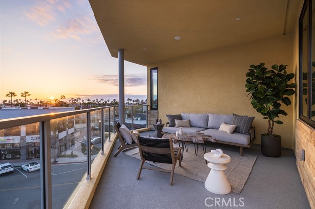 Detail Gallery Image 18 of 18 For 414 Main St #405,  Huntington Beach,  CA 92648 - 2 Beds | 2/1 Baths
