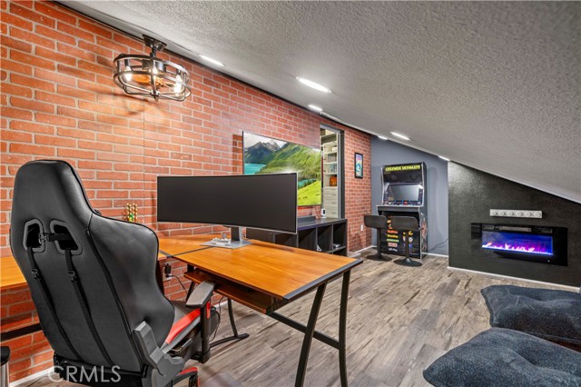 Detail Gallery Image 30 of 49 For 28972 Lotusgarden, Canyon Country,  CA 91387 - 4 Beds | 3 Baths