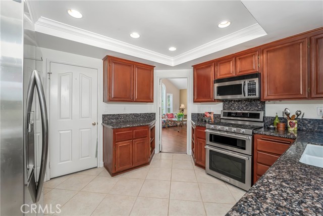 2151 Lyon Avenue, Riverside CA: https://media.crmls.org/medias/98a8cd27-961e-4de4-a262-e1db4ddd70e6.jpg