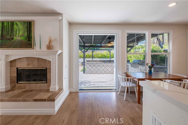 231 Knoll Ridge Road, Simi Valley CA: https://media.crmls.org/medias/98a93bb0-da45-4d7b-ae18-a1d0d4048fc1.jpg