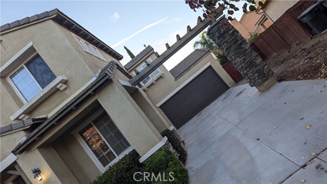 Detail Gallery Image 3 of 38 For 3672 Alhambra Ln, Perris,  CA 92571 - 3 Beds | 2/1 Baths