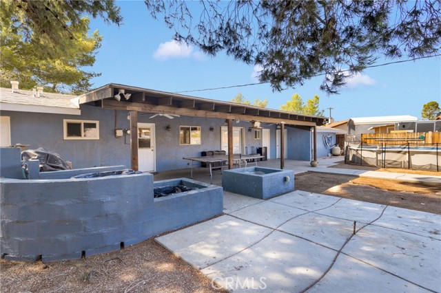 Detail Gallery Image 33 of 39 For 19385 Saint Timothy Ct, Apple Valley,  CA 92307 - 3 Beds | 2/1 Baths