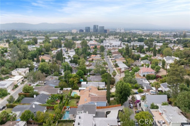 Detail Gallery Image 26 of 31 For 5249 Baza Ave, Woodland Hills,  CA 91364 - 3 Beds | 2 Baths