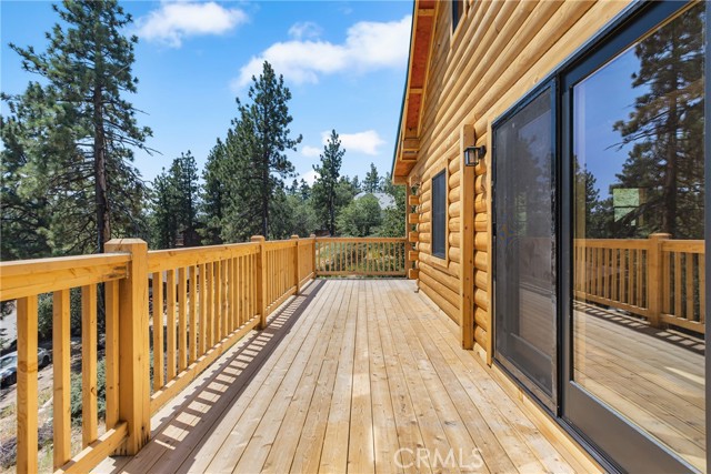 33149 Holcomb Creek Drive, Green Valley Lake CA: https://media.crmls.org/medias/98aaa877-6bbf-48b8-831d-c99e4591187e.jpg