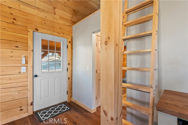 Detail Gallery Image 33 of 43 For 2222 Sierra View Dr, Arrowbear,  CA 92382 - 1 Beds | 1 Baths