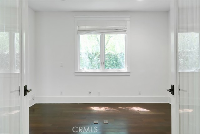 1st Floor Office/5th Bedroom Suite