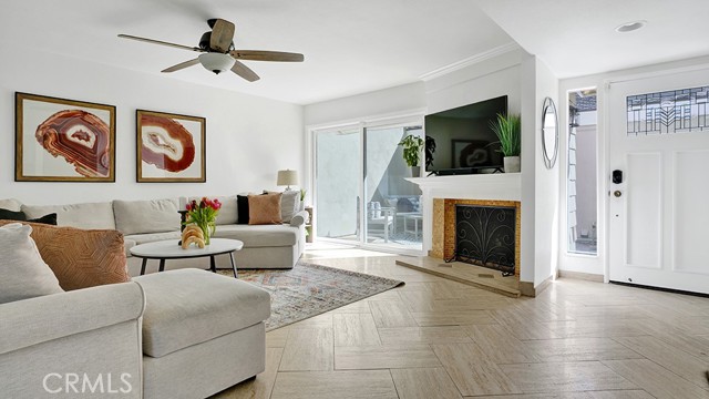 Detail Gallery Image 7 of 37 For 19471 Sandcastle, Huntington Beach,  CA 92648 - 3 Beds | 2/1 Baths