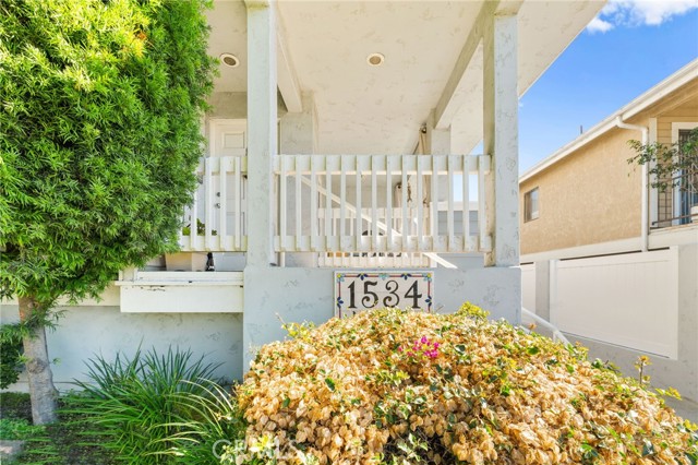 Detail Gallery Image 4 of 39 For 1534 Marcelina #B,  Torrance,  CA 90501 - 2 Beds | 1 Baths