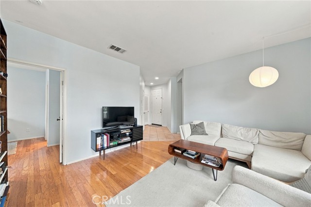 24124 Victoria, 57 photo 9