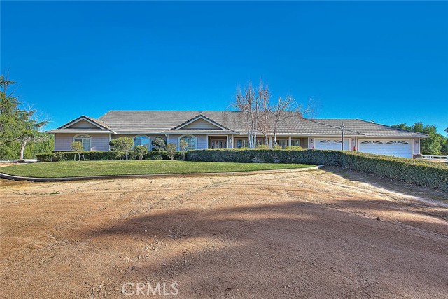 Detail Gallery Image 2 of 49 For 23140 Western Crest Dr, Lake Mathews,  CA 92570 - 4 Beds | 3/1 Baths