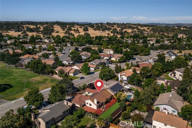 215 Meadowlark Road, Paso Robles CA: https://media.crmls.org/medias/98aca9f4-6202-4eb7-8d1f-85e2d5c5e1bb.jpg