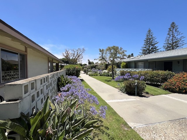 Detail Gallery Image 3 of 33 For 152 E Bowling Green, Port Hueneme,  CA 93041 - 3 Beds | 2 Baths