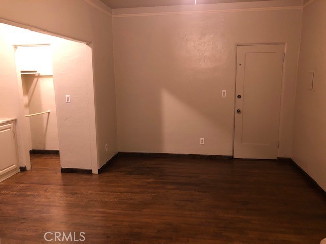 https://media.crmls.org/medias/98ada3c8-f594-425d-8199-af79429b0dc9.jpg?preset=X-Large