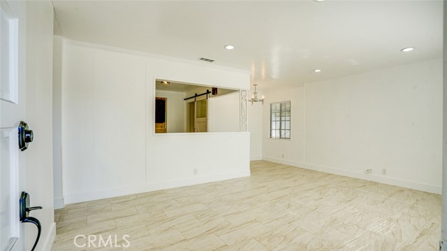 Detail Gallery Image 5 of 67 For 22123 Bassett St, Canoga Park,  CA 91303 - 3 Beds | 2 Baths