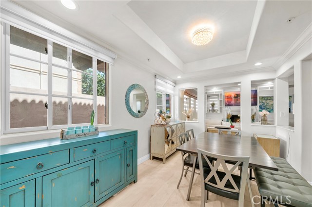 Detail Gallery Image 6 of 46 For 235 S Gale #102,  Beverly Hills,  CA 90211 - 2 Beds | 2 Baths