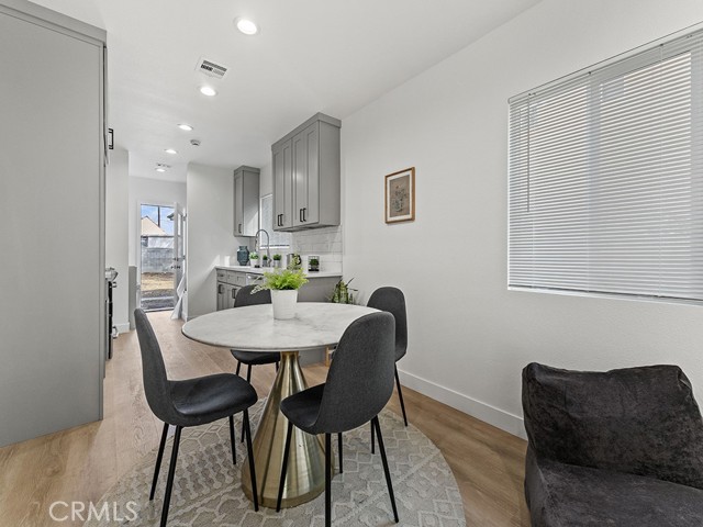 Detail Gallery Image 25 of 36 For 1411 W 7th St, Santa Ana,  CA 92703 - 6 Beds | 4 Baths