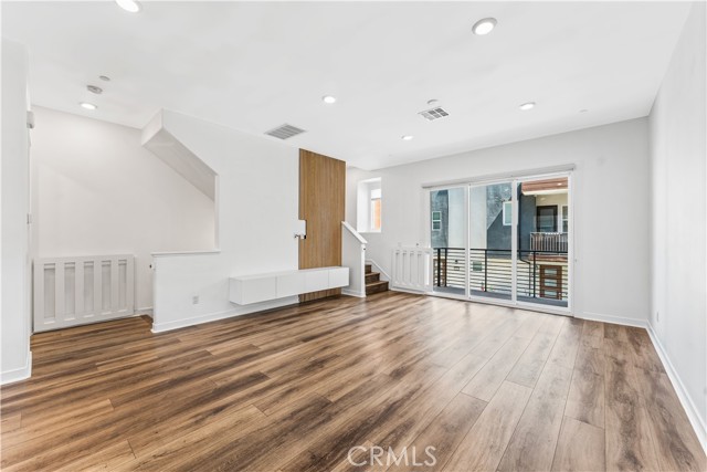 Detail Gallery Image 8 of 37 For 27568 Heron Pl, Valencia,  CA 91381 - 2 Beds | 3 Baths