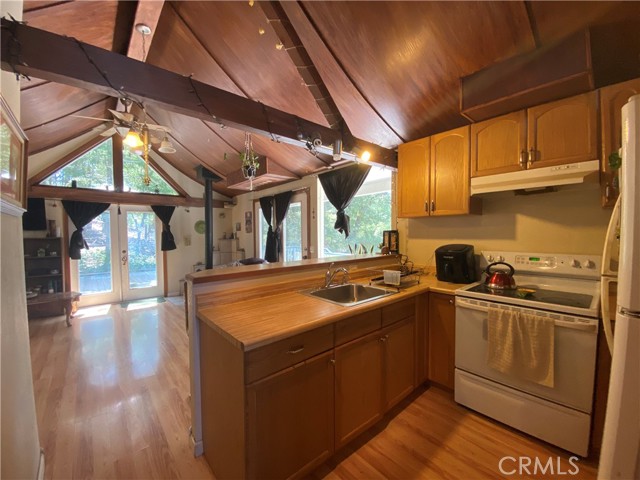 Detail Gallery Image 11 of 31 For 16190 Ponderosa Dr, Cobb,  CA 95426 - 2 Beds | 2 Baths