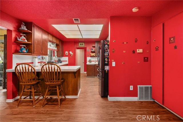 Detail Gallery Image 9 of 39 For 756 W Fontlee Ln, Rialto,  CA 92376 - 4 Beds | 2/1 Baths