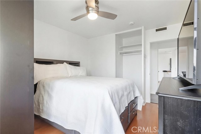 Detail Gallery Image 10 of 20 For 100 Atlantic Ave #405,  Long Beach,  CA 90802 - 2 Beds | 1 Baths