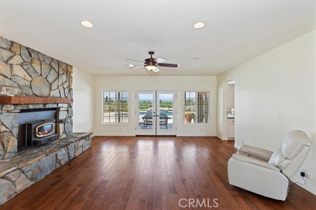 40624 Calle Cancion, Temecula CA: https://media.crmls.org/medias/98b1ef31-c156-4a11-b343-50b7dfaf86a0.jpg