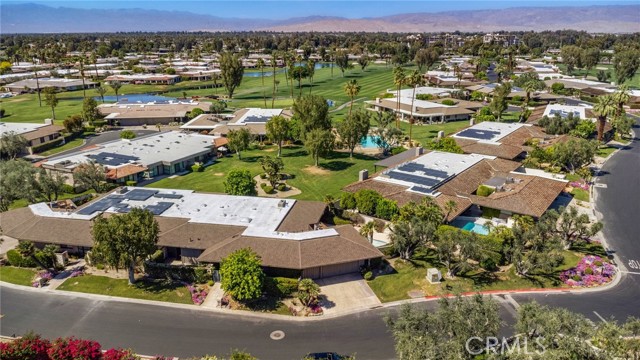 61 Cornell, Rancho Mirage CA: https://media.crmls.org/medias/98b236c3-b58b-4167-b3be-960546bca8fc.jpg