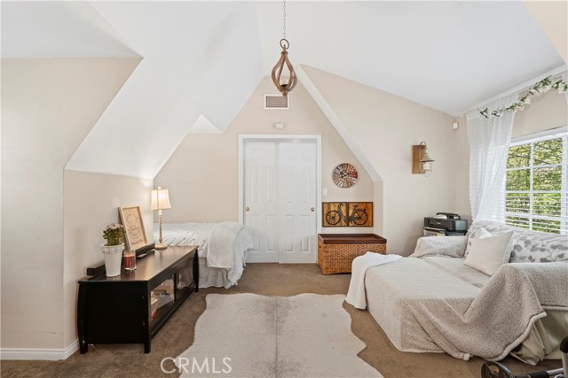 29613 Hook Creek Road, Cedar Glen CA: https://media.crmls.org/medias/98b2e295-ff4e-43ac-9ce6-10ac67e423b2.jpg