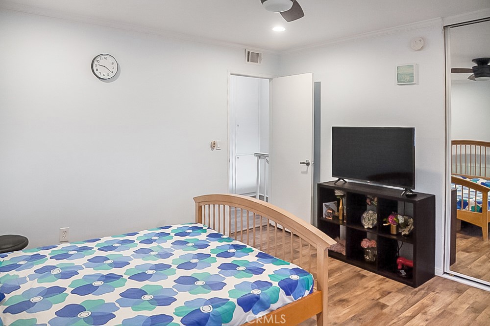 MLS #OC25247814 image #6