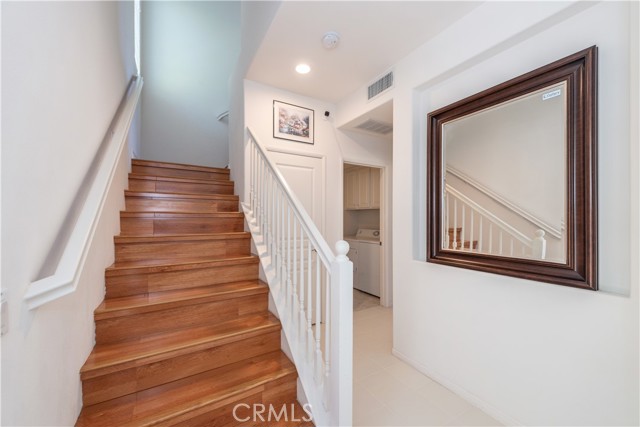 Detail Gallery Image 32 of 34 For 216 Tall Oak, Irvine,  CA 92603 - 3 Beds | 3/1 Baths