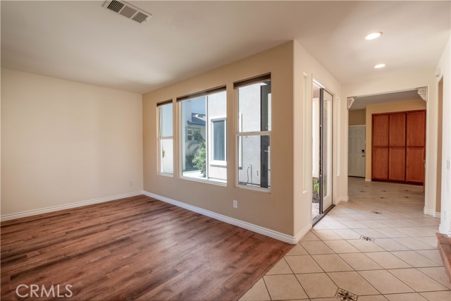 27531 Sunny Creek Drive, Valencia CA: https://media.crmls.org/medias/98b44521-3f4d-4813-8f8e-65386f0a2847.jpg