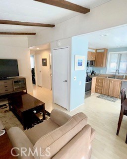 MLS #OC25058790 img 1
