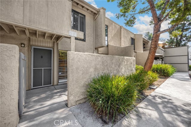 Detail Gallery Image 5 of 34 For 3020 Associated Rd #110,  Fullerton,  CA 92835 - 2 Beds | 2 Baths