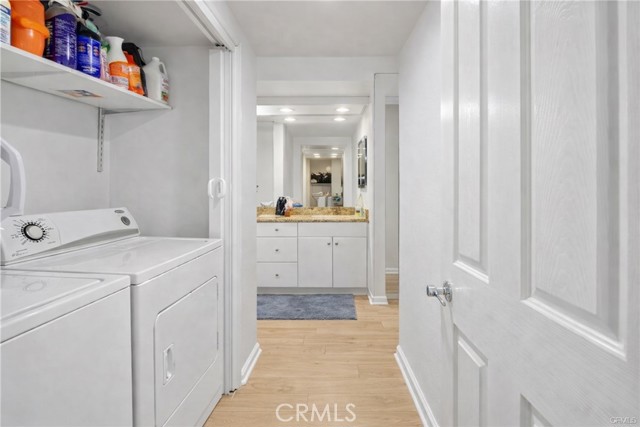 Detail Gallery Image 7 of 18 For 5009 Woodman Ave #116,  Sherman Oaks,  CA 91423 - 2 Beds | 2 Baths