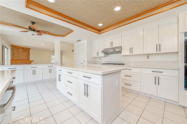 Detail Gallery Image 24 of 54 For 20335 via La Vieja, Yorba Linda,  CA 92887 - 4 Beds | 3 Baths