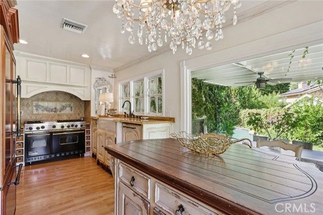 Detail Gallery Image 17 of 54 For 22015 Independencia St, Woodland Hills,  CA 91364 - 3 Beds | 2 Baths