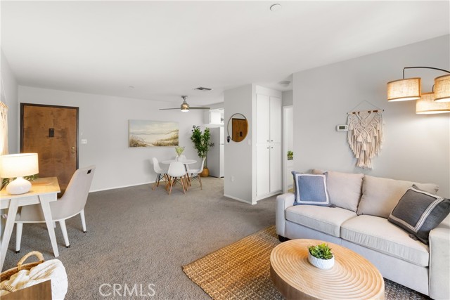 18900 Delaware Street, Huntington Beach CA: https://media.crmls.org/medias/98b86665-0373-4c6a-9a85-d0396eace22c.jpg