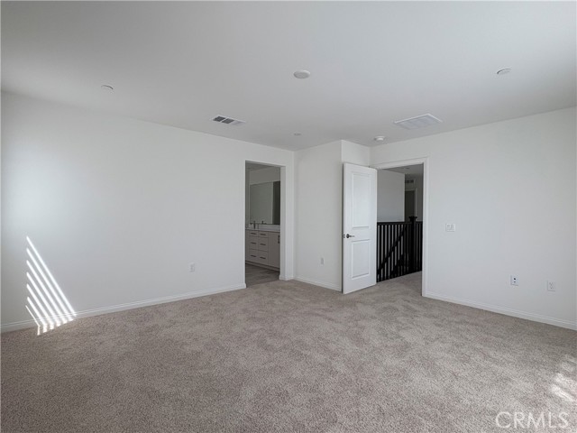 4216 South Hummingbird Paseo, Ontario CA: https://media.crmls.org/medias/98b88054-605a-4817-b4d5-40d8cc5ffe80.jpg