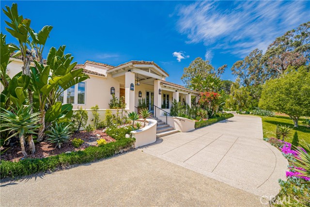 17716 Via De Fortuna, Rancho Santa Fe CA: https://media.crmls.org/medias/98b885d2-b1d0-4591-b9bd-d5659c9f05a1.jpg