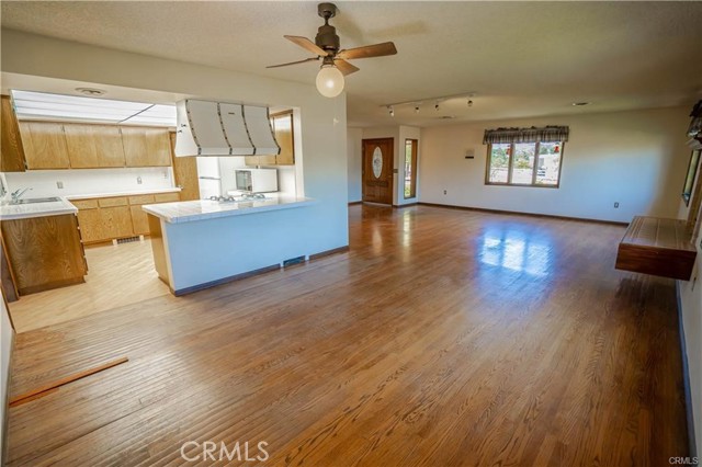 Detail Gallery Image 14 of 41 For 34155 Castlehaven Rd, Agua Dulce,  CA 91390 - 3 Beds | 3 Baths