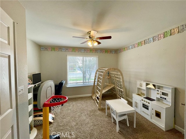 Detail Gallery Image 12 of 21 For 443 S Park, Kerman,  CA 93630 - 4 Beds | 2 Baths