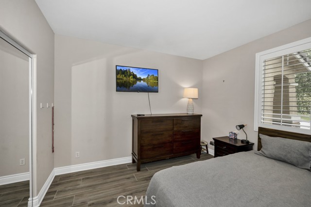 24030 Via Vizcaya, Valencia CA: https://media.crmls.org/medias/98b8b5dc-c962-46e3-ae44-107f13d41e2a.jpg