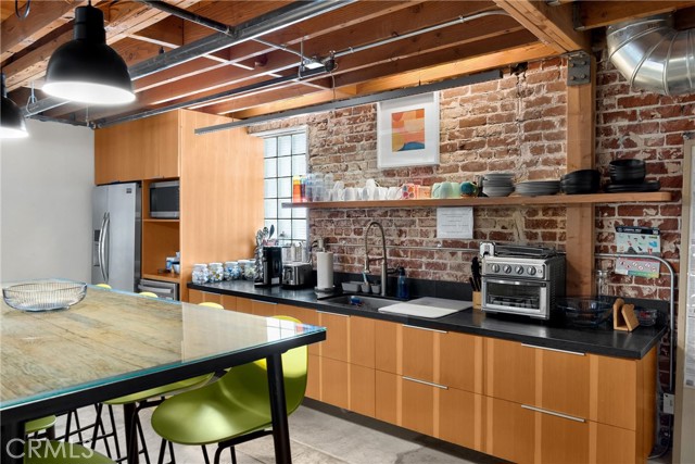 Image 14 of 47 For 425 4th Street E