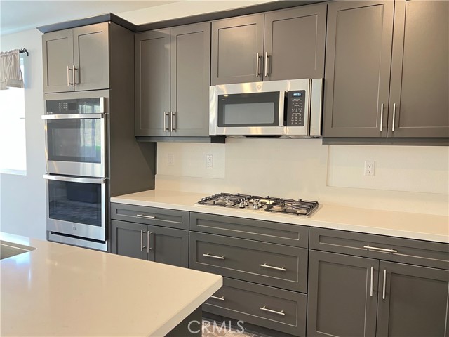 Detail Gallery Image 8 of 34 For 2595 E Pheasant Way, Ontario,  CA 91761 - 4 Beds | 4 Baths