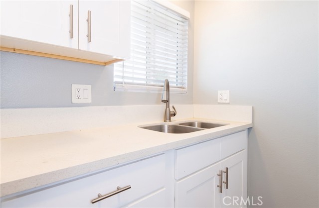 Detail Gallery Image 6 of 18 For 280 W. South Street #C,  Rialto,  CA 92376 - 1 Beds | 1 Baths