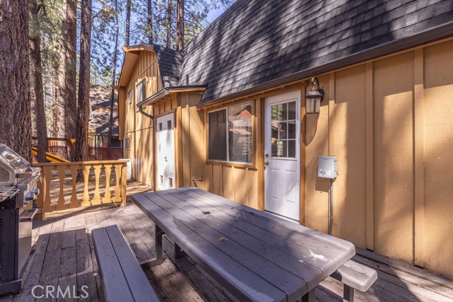 Detail Gallery Image 16 of 51 For 41941 Evergreen Dr, Big Bear Lake,  CA 92315 - 4 Beds | 4 Baths